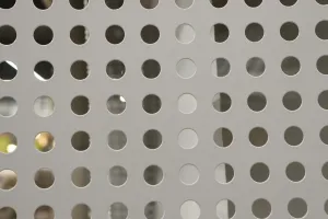 37524